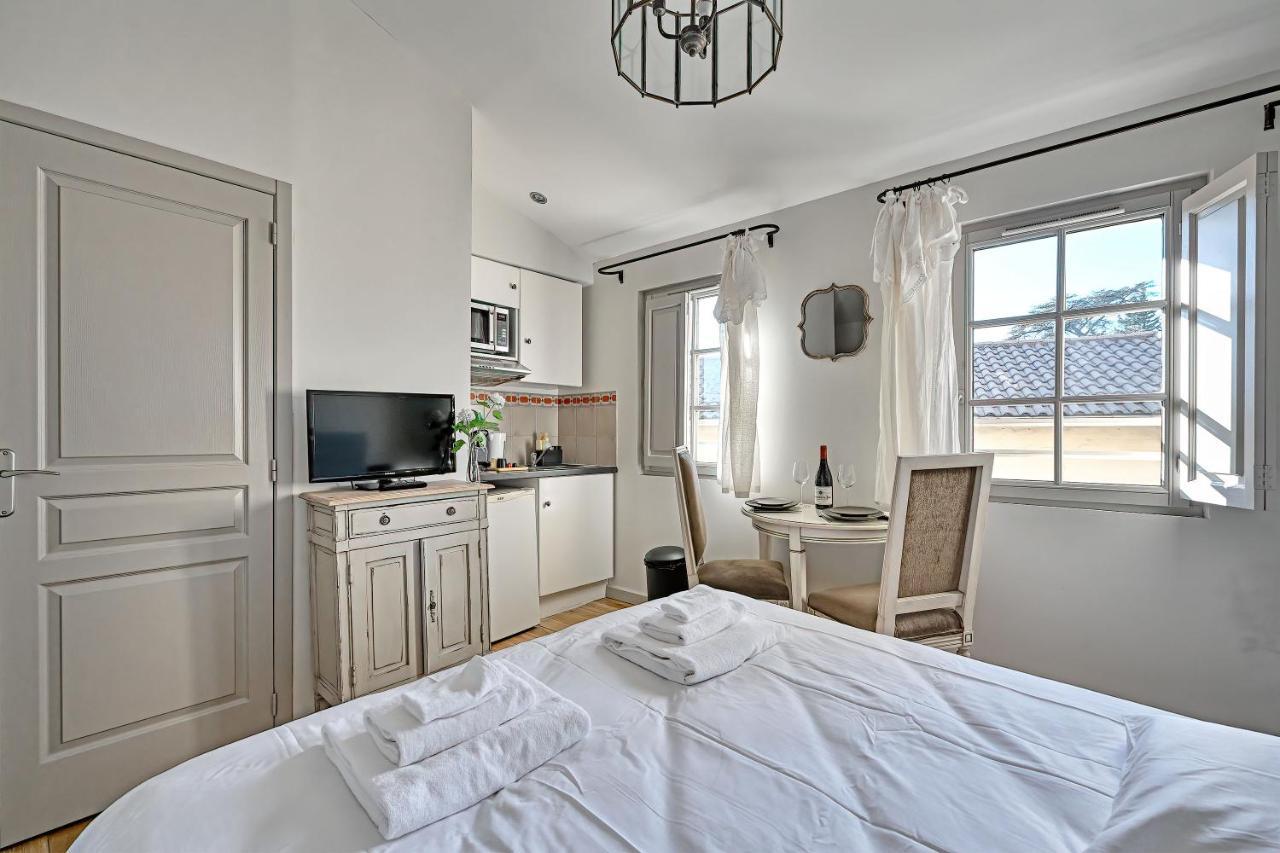 אביניון Au Coeur Des Papes, Dans Batisse De Charme Studios & Appartements En Coeur De Ville מראה חיצוני תמונה