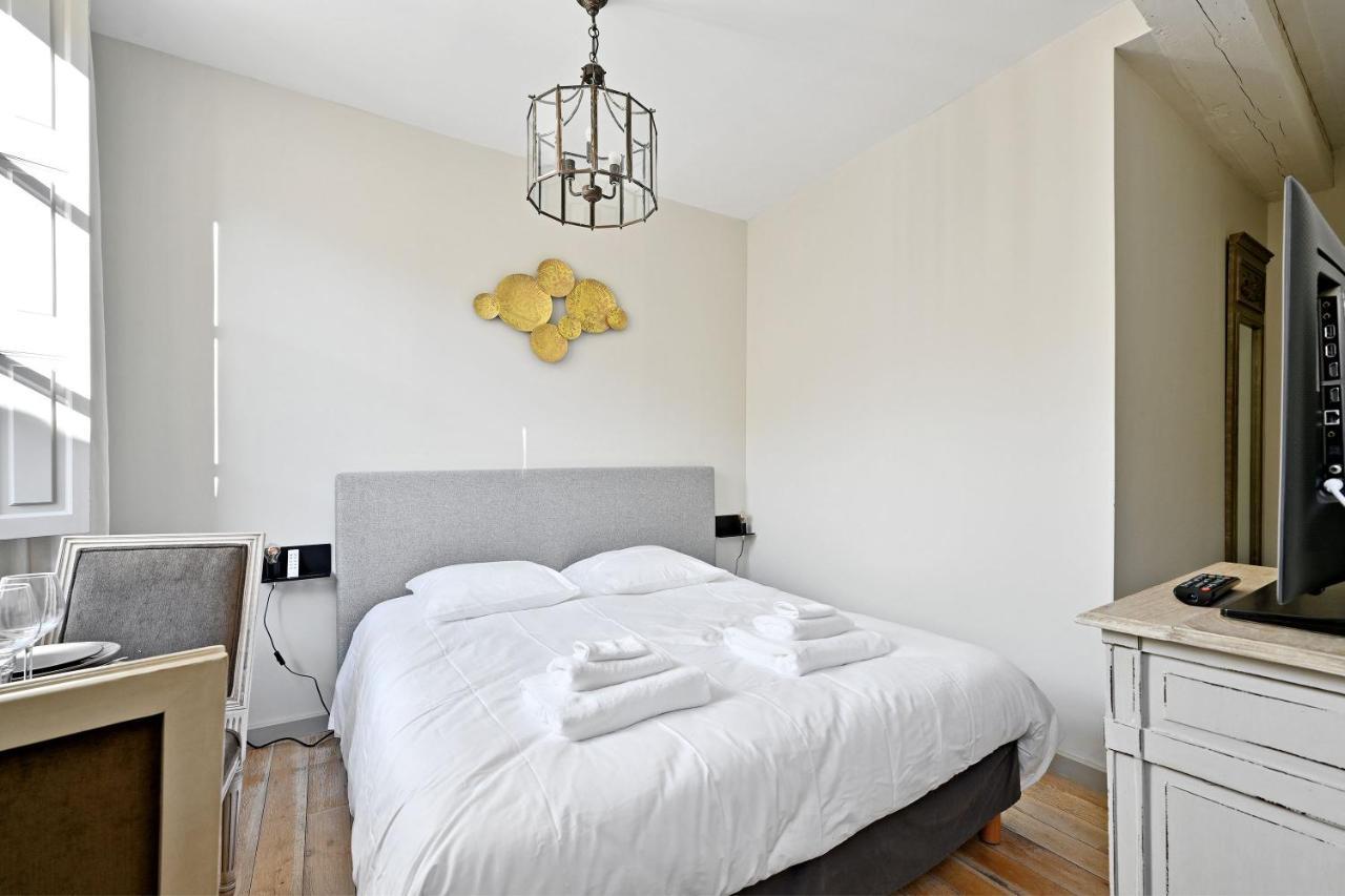 אביניון Au Coeur Des Papes, Dans Batisse De Charme Studios & Appartements En Coeur De Ville מראה חיצוני תמונה
