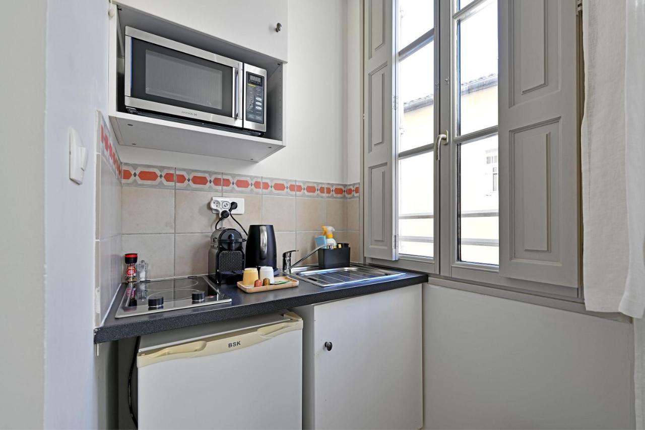 אביניון Au Coeur Des Papes, Dans Batisse De Charme Studios & Appartements En Coeur De Ville מראה חיצוני תמונה
