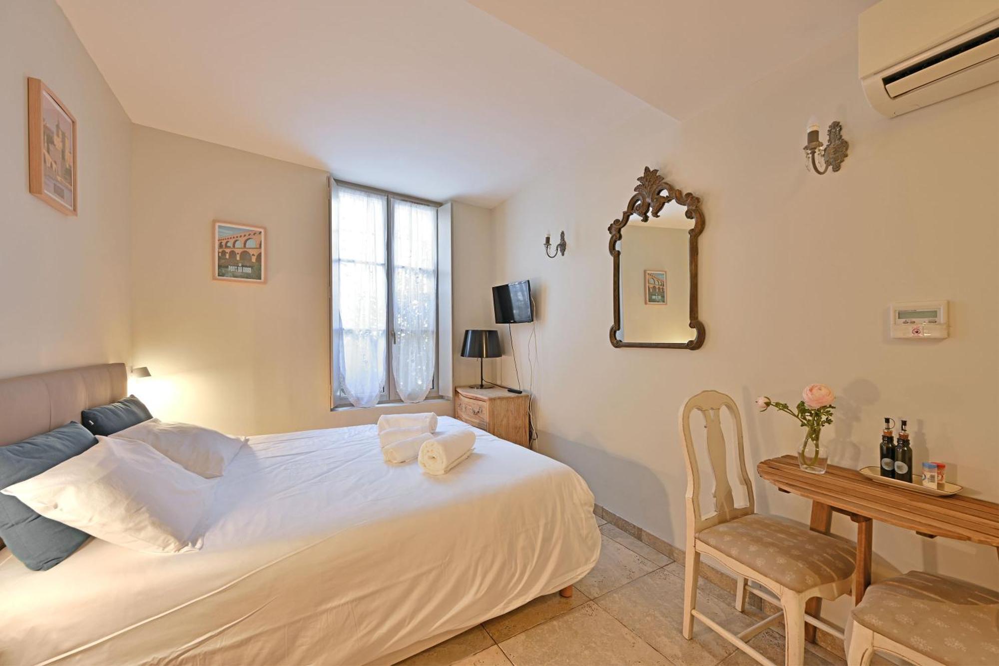 אביניון Au Coeur Des Papes, Dans Batisse De Charme Studios & Appartements En Coeur De Ville מראה חיצוני תמונה