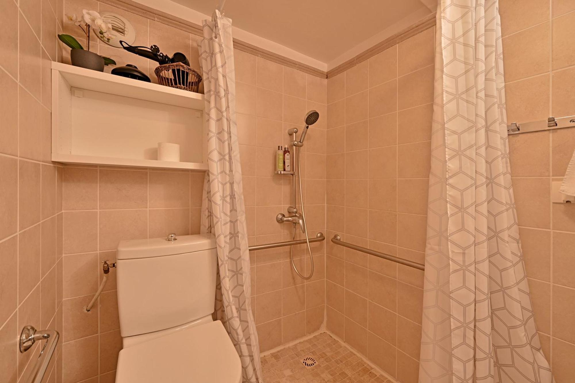אביניון Au Coeur Des Papes, Dans Batisse De Charme Studios & Appartements En Coeur De Ville מראה חיצוני תמונה